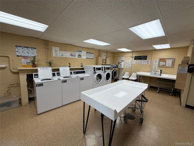 76 DeHaven Drive 3M, Yonkers, NY 10703