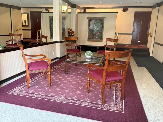 76 DeHaven Drive 3M, Yonkers, NY 10703