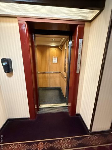 76 DeHaven Drive 3M, Yonkers, NY 10703