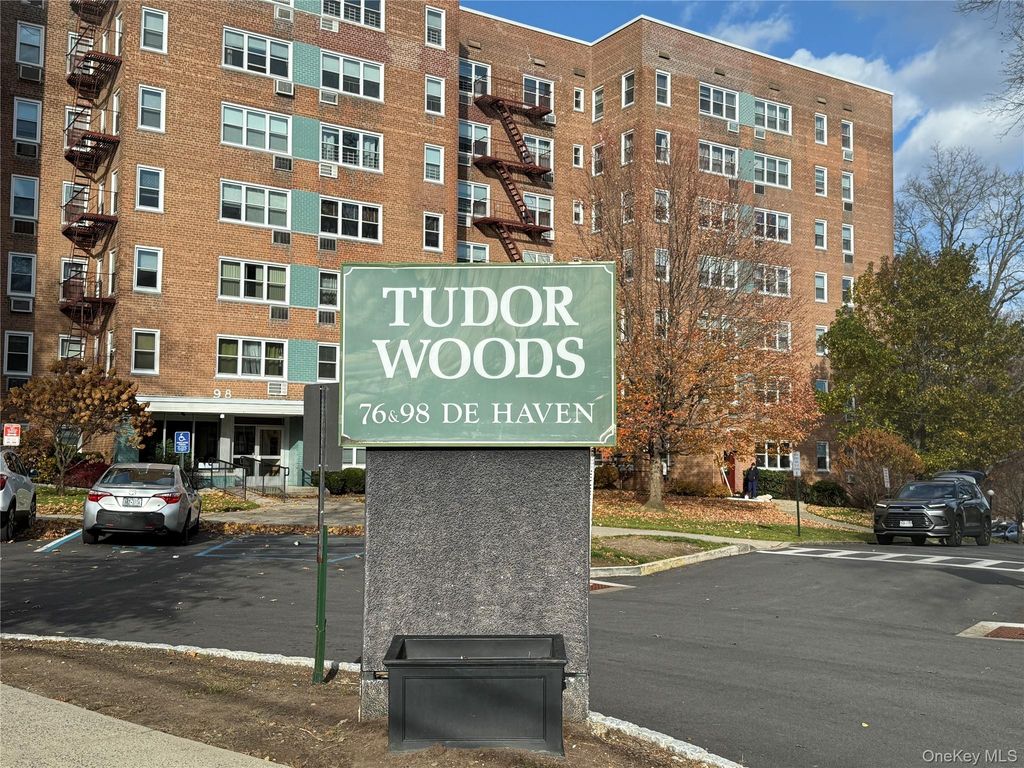 76 DeHaven Drive 3M, Yonkers, NY 10703