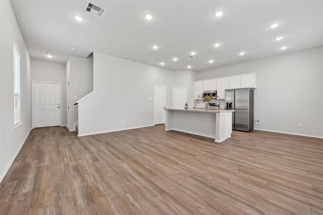 1452 Glen Oaks, Conroe, TX 77385