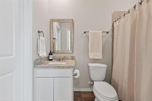 1452 Glen Oaks, Conroe, TX 77385