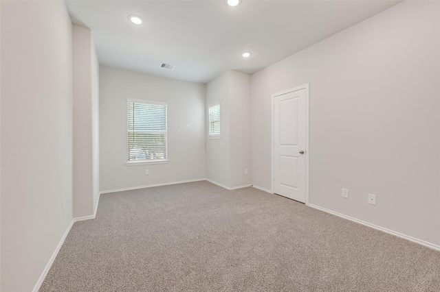 1452 Glen Oaks, Conroe, TX 77385