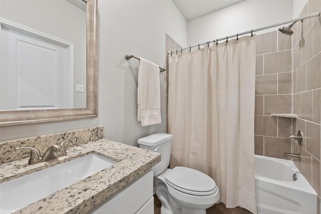 1452 Glen Oaks, Conroe, TX 77385