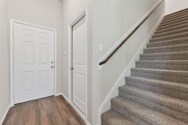 1452 Glen Oaks, Conroe, TX 77385