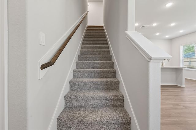 1452 Glen Oaks, Conroe, TX 77385