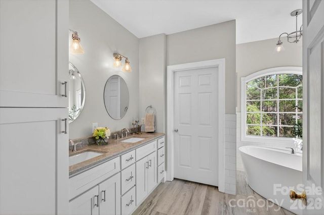 330 Chancelot Lane, Fort Mill, SC 29708