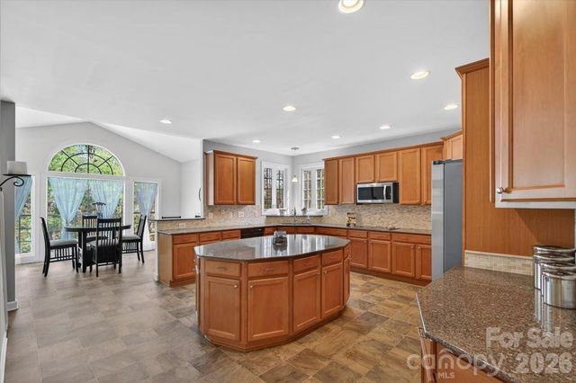 330 Chancelot Lane, Fort Mill, SC 29708