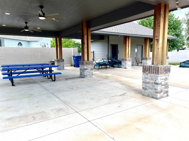 707 S Clear Creek, Wichita, KS 67230