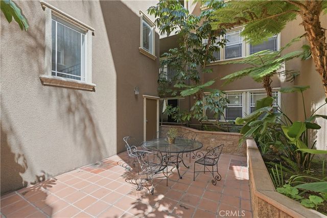 917 S New Hampshire 301, Los Angeles, CA 90006