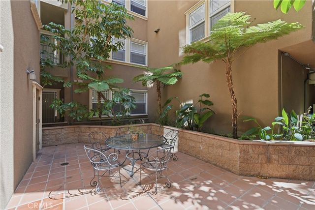 917 S New Hampshire 301, Los Angeles, CA 90006