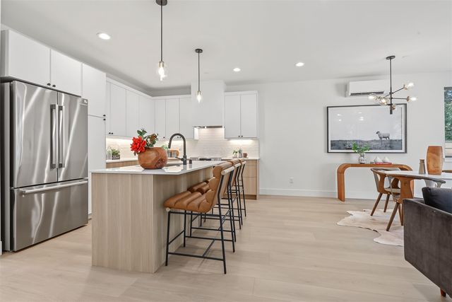 11249 108th Avenue NE, Kirkland, WA 98033