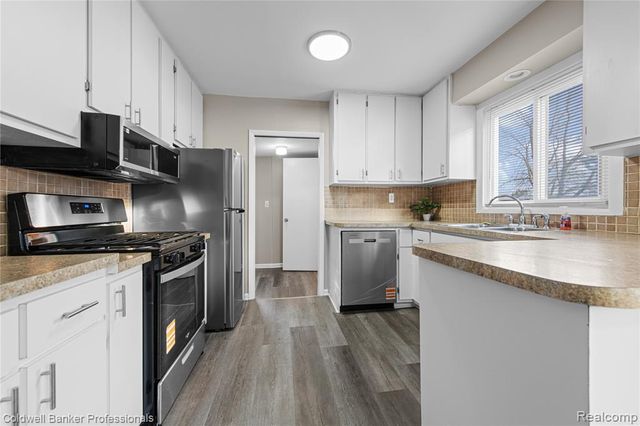 24236 Shakespeare Avenue, Eastpointe, MI 48021