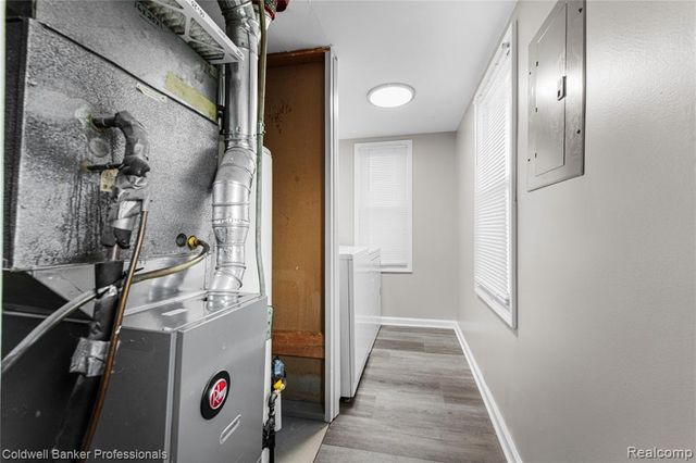 24236 Shakespeare Avenue, Eastpointe, MI 48021