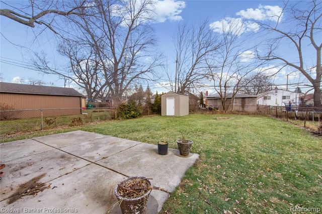 24236 Shakespeare Avenue, Eastpointe, MI 48021