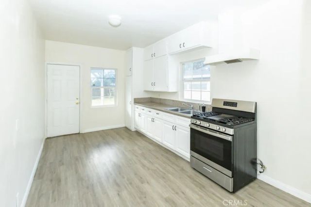 920 N Brand, San Fernando, CA 91340