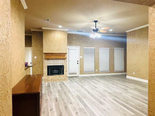 9129 Nob Hill Drive, North Richland Hills, TX 76182