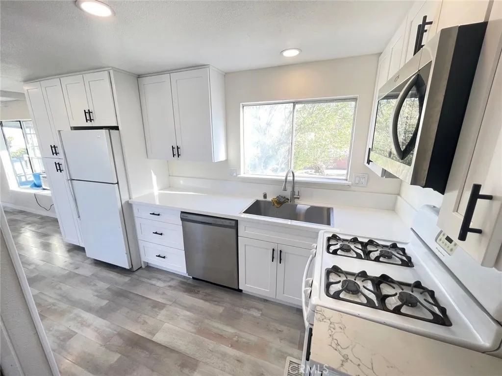 71630 29 Palms Hwy 1, 29 Palms, CA 92277