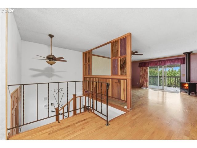 15037 Ne SISKIYOU Ct, Portland, OR 97230