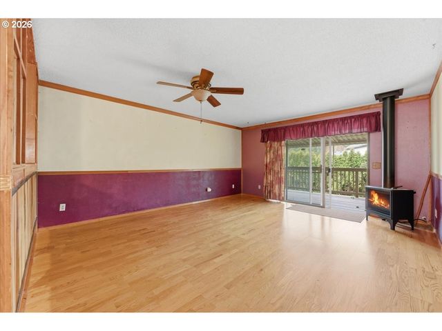 15037 Ne SISKIYOU Ct, Portland, OR 97230