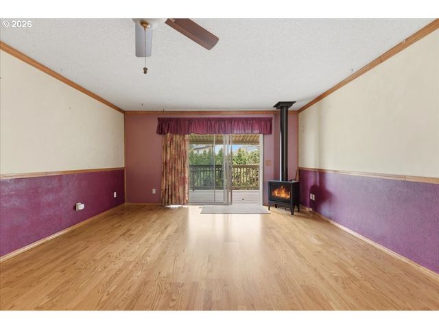 15037 Ne SISKIYOU Ct, Portland, OR 97230