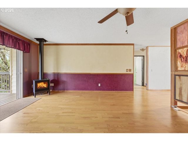 15037 Ne SISKIYOU Ct, Portland, OR 97230