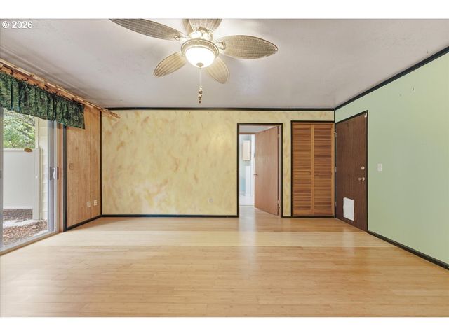 15037 Ne SISKIYOU Ct, Portland, OR 97230