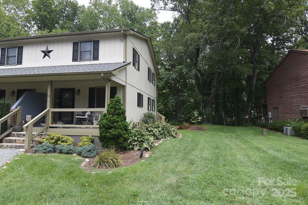 63 Riverside Villa Drive, Maggie Valley, NC 28751