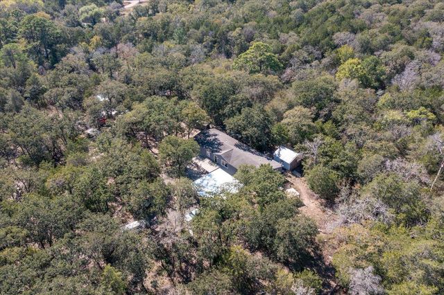 144 Rocky LN, Bastrop, TX 78602