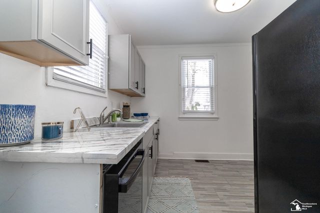 35247 Currier Street, Wayne, MI 48184