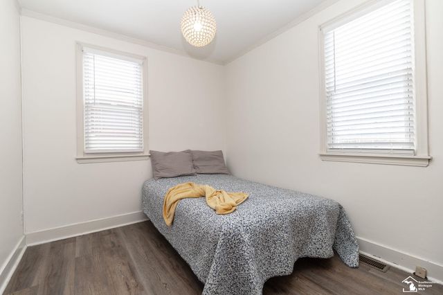 35247 Currier Street, Wayne, MI 48184