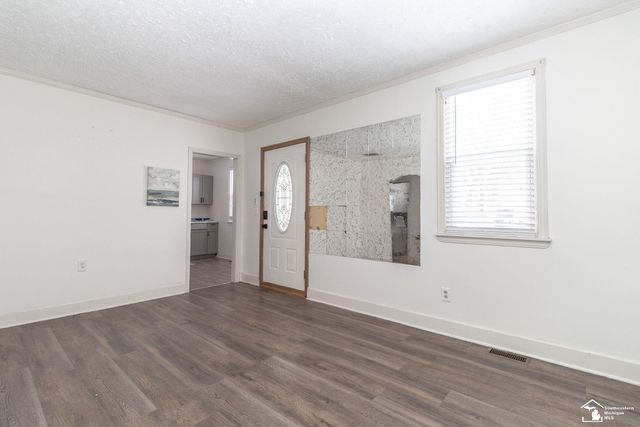 35247 Currier Street, Wayne, MI 48184