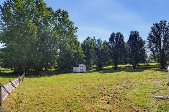 517 Union Pointe Lane, Lexington, NC 27295