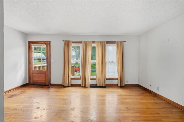 9209 E 67th Terrace, Raytown, MO 64133