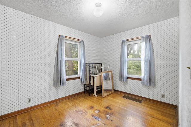 9209 E 67th Terrace, Raytown, MO 64133