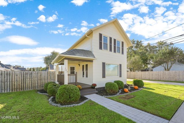 102 N Grove Street, Walbridge, OH 43465