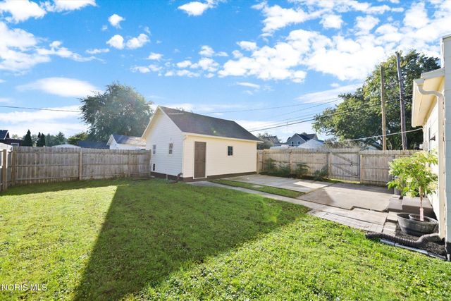 102 N Grove Street, Walbridge, OH 43465