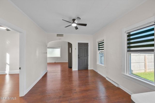 102 N Grove Street, Walbridge, OH 43465