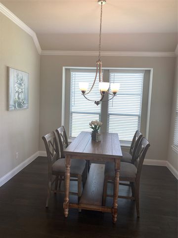 209 Johnson Street, Granbury, TX 76048