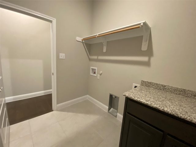 209 Johnson Street, Granbury, TX 76048