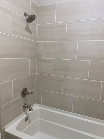 209 Johnson Street, Granbury, TX 76048