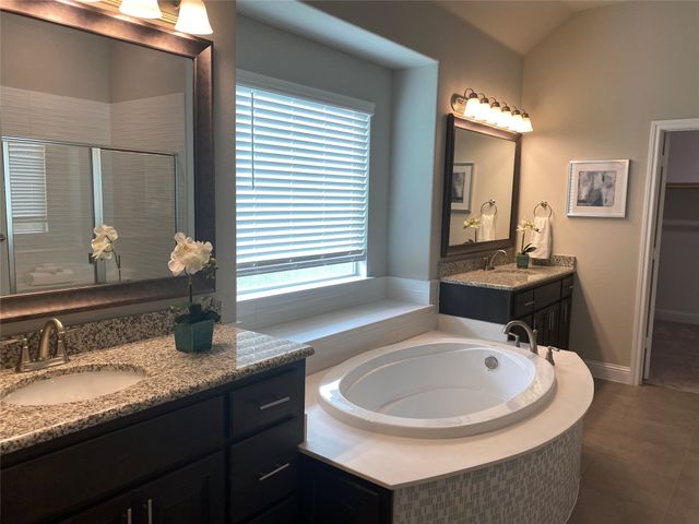 209 Johnson Street, Granbury, TX 76048