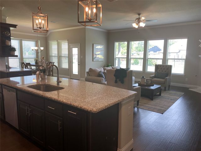 209 Johnson Street, Granbury, TX 76048