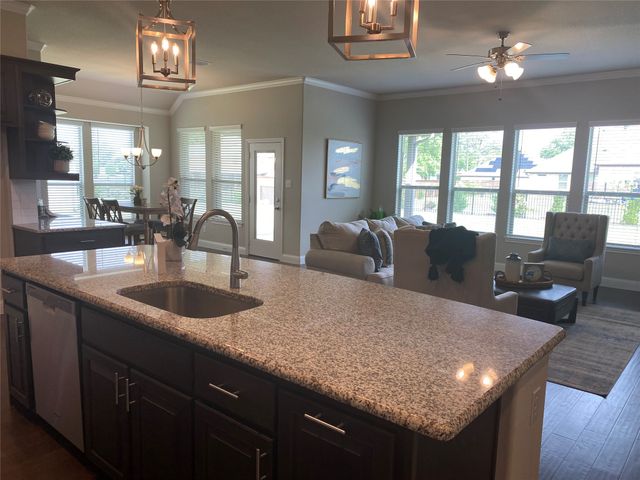 209 Johnson Street, Granbury, TX 76048