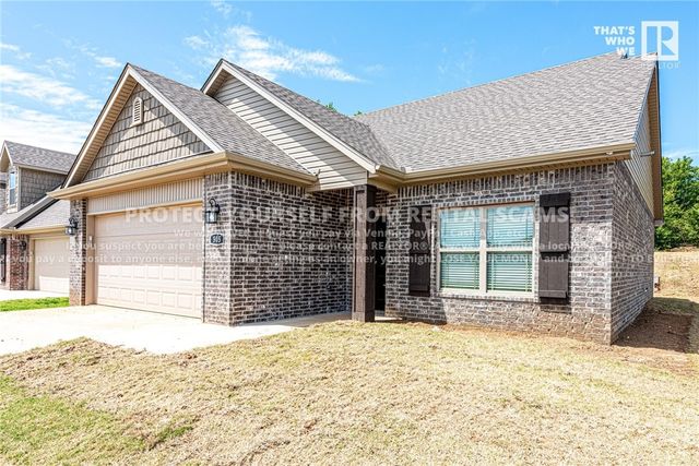 505 W Laurel Avenue, Rogers, AR 72758