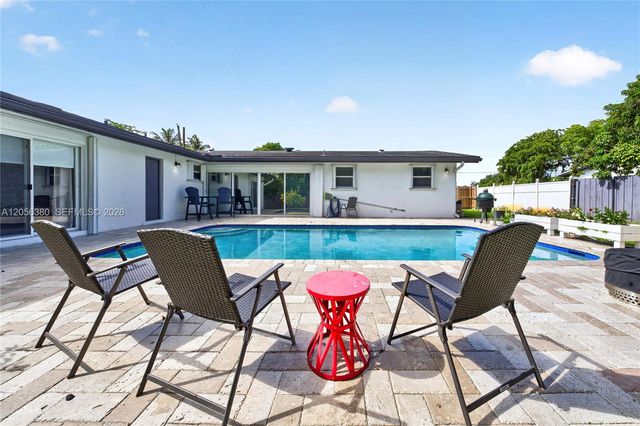 5431 SW 1st St, Plantation, FL 33317