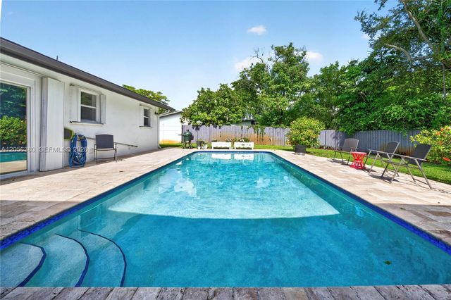 5431 SW 1st St, Plantation, FL 33317