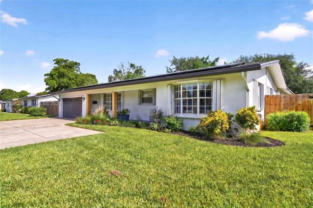 5431 SW 1st St, Plantation, FL 33317