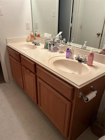 7923 Split Oak Drive Drive, Houston, TX 77040
