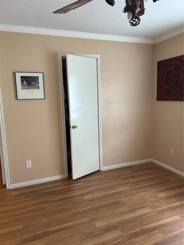 7923 Split Oak Drive Drive, Houston, TX 77040